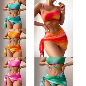 2024 Nieuwe modeontwerper Groothandel Women Swimwears Sexy bikini -zwempakken dames sets gemengde merken badkledingstrap vorm dames badpakken zwemkleding bea