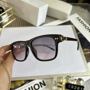 2024 Nouvelles lunettes de soleil à grande taille pour hommes et femmes.