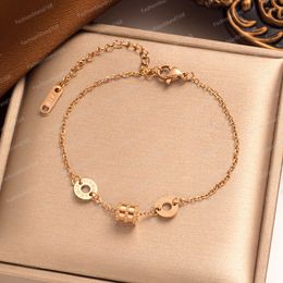Bracelet porte-bonheur pour femmes, série petite taille, cadeau artisanal pour petite amie, nouvelle mode 2024