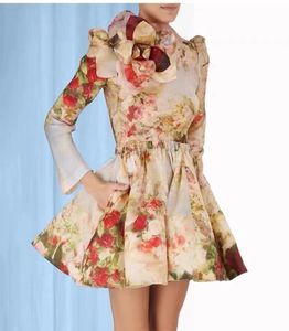 Robe à manches lanternes en soie, nouvelle mode, avec fleurs fragmentées, Style célébrité, robes de vacances, sexy, 2024