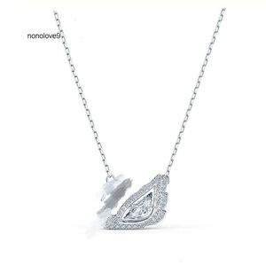 2024 Nouveau collier de diamants pour femmes à la mode Collier de créateur de cygne en or 14 carats Collier de créateur de style diamant Bijoux cadeaux émotionnels pour les femmes pour exprimer leur amour