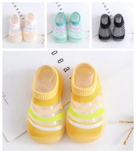 2024 Nouveaux premiers marcheurs d'été filles garçons enfants belles sandales de couleur bonbon chaussures pour bébés 1-4 ans enfant en bas âge pantoufle semelle souple enfants chaussures de créateur antidérapantes