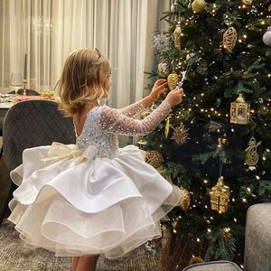 2024 Nouvelles robes de fille fleurie pour le mariage à paillettes à manches longues Filles concours de concours de jupe pour enfants
