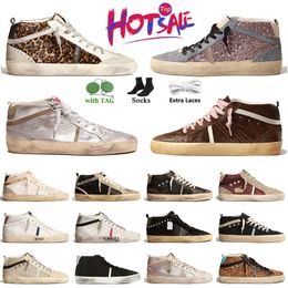 2024 New Golden Designer Sneakers Superstar Sabot Mid Star High Top Slide Doold Dirty Sports Shoe Men Famous Italie Brand Italy Casual Goose's Flat Dhgate Trainers