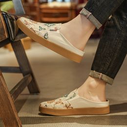 2024 Nouvelles chaussures à demi-orteils pour hommes sans talons d'été respirant un pas vers l'extérieur portant des chaussures de toile à tête