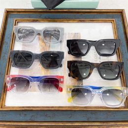 2024 Nouvelle qualité de haute qualité 10% de réduction sur le concepteur de luxe Nouveaux lunettes de soleil pour hommes et femmes 20% de réduction sur les hommes blancs à la mode Ow Square pour les femmes Oeri018