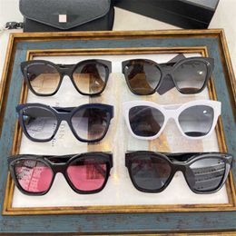 2024 Nouvelle qualité de haute qualité 10% de réduction sur le concepteur de luxe Nouveaux lunettes de soleil pour hommes et femmes 20% sur la grande plaque carrée de la famille Style coréen japonais