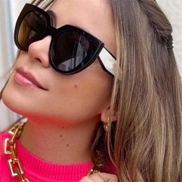 2024 Nouveau créateur de luxe de haute qualité PJIA Nouveau Sunglasses Femme en ligne Rouge du même style Personnalité Round Cadre Round Face Small Sunglasses SPR14W