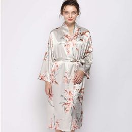 2024 Nieuwe thuis pyjama's mimi orchidee voor dames geprinte midlengte nachthemd sexy pyjama's huisjurken