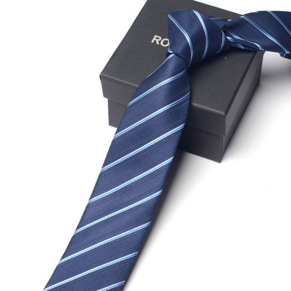 2024 Nuevo diseñador vendedor caliente Caja de regalo Sólidos para hombre Corbatas flacas Moda Llanura Gravata Lazos Tejidos Lazos de seda para hombres Trajes de boda Cravate