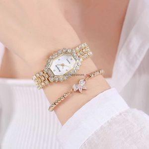 2024 Nouvelle vente chaude Small and Luxury Fashion Classile Classic Full Diamond Womens Quartz Watch Set 2 pièces