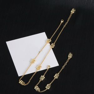 2024 Nieuwe Korea sieraden Sets Nieuwe mode kettingbrief D Star Simple Vintage hanger armband vrouw koperen armband oorrel met diamanten zirkoon