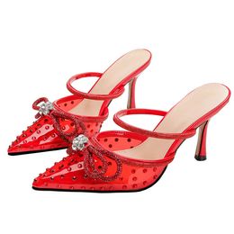 2024 Nouvelles dames sandales en cuir réels 8,5 cm de haut talon pointu pillage diamant chaussures pvc transparent une ligne mariage américain europe papillon pantoufle