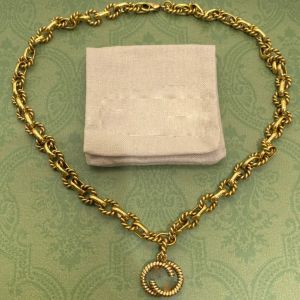2024 Nieuwe luxe klassieke gouden kettingen mode sieraden kettingen hangers bruiloft hang kettingen hoge kwaliteit met doos