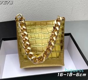 2024 New Luxurys Designer Bag Cuero Oro Piedra Grano Cubo Bolso Bolso Axila Moda Clásico Hombro Crossbody Bolsas