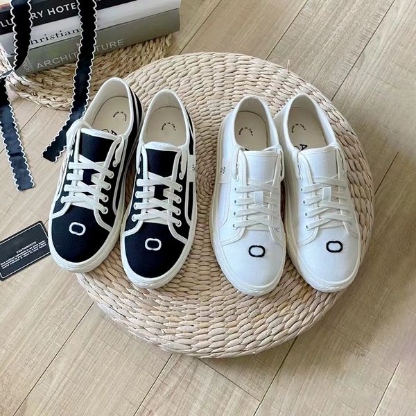 2024 Nouveaux Luxurys Designer Chaussures Casual Chaussure Sneaker Tennis Femmes Hommes Extérieur Summer Fashion Channel Mocassin Toile Plate Basketball Marche Randonnée Chaussure Fille Cadeau Avec boîte