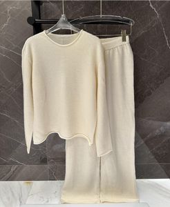2024 New Maje Loose et Style paresseux Soft Sticoly Top Top Round Round Quan Wool Treept Pullover Sweater + Pantes de jambe large