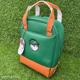 2024 Nouveau sac de vêtements de golf Malbon Retro Internet célébrité masculine et féminin Sac à main de sac à main et tendance décontractée sac malbon 596