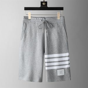 2024 Nuevos hombres tb Thombrowna Deigner Short Rhude Short Men Fifth Short Men Set Trackuit Pant LOoe y cómodo Fahion Sea Popular Summer Men Short Gym 32