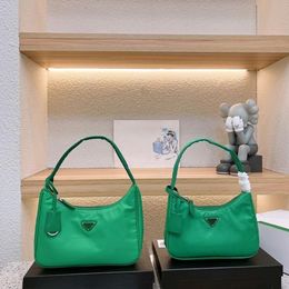 2024 New Multicolor Hobo Designers Bolsas de Ombro Bolsas de Nylon Bolsas para Mulheres Moda Luxurys Bag Carta Clássica com Caixa 22cm 24cm