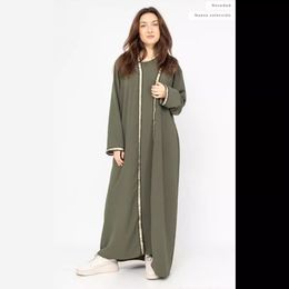 Cardigan musulman avec garniture en paillettes, fausses deux robes, nouvelle collection 2024