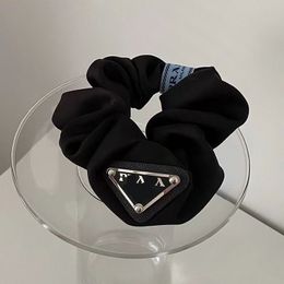 Bandeau pour cheveux avec logo triangle P, noir, grand cercle, haut de gamme, corde pour cheveux, accessoires pour cheveux, nouvelle collection 2024