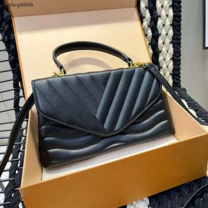 2024 nouvelle qualité Designer femmes bandoulière sac à bandoulière printemps été chaud couleur unie sac à main mode lettres V 202 nouveau