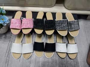 2024 Nouveau Weave Slipper Sandal Plateforme Raphias Pantoufles Designer Femme Hommes Été Talon Plat Casual Chaussure De Plage En Plein Air Piscine Sliders taille 35-40