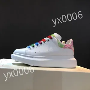 2024 Nieuwe Schoenen Dames Sneakers Schoenen Heren Klassiek Wit Unisex Mode Koppels Stijl Heren Luxe Schoen Sneaker Mode Platform Schoen yn200610