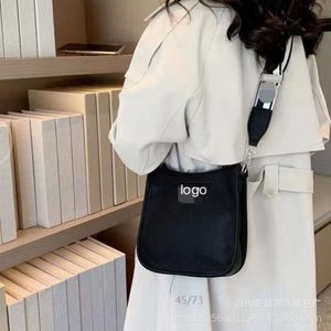 2024 Nouvelle édition coréenne de la femme Simple Fashion Tempérament Fashion Casual Volyding High Grade Bag LGBD 75% Factory Wholesale
