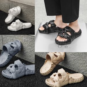 2024 Nouvelles pantoufles squelettes Chaussures mems chaussures intérieures et extérieures épais sandales non glissées sandales sandales Gai