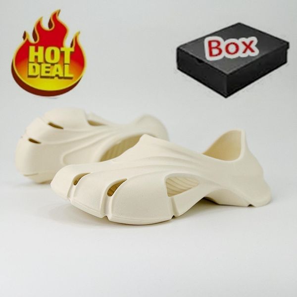 2024 Nouveaux pantoufles Designer Sandales pour hommes et femmes Été Luxe Mode Pantoufles Chaussures Plate-forme Chaussures de plage Casual Pantoufles Blcg Mold Thong Sandales