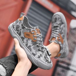 2024 Nouveau Spring Autumn Toomne Men Fashion Fashion Casual Lace-Up Minets Outdoor Working Camouflage Kick Chaussures