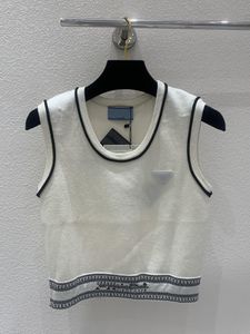 2024 Nieuwe lente/zomer top witte gekrabbelde trui o-hals high-end Jacquard damesontwerper T-shirt 0425-3