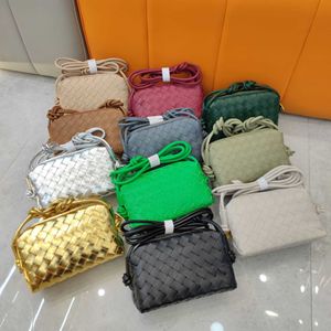 2024 NOUVEAU SAG Cloud Square Woven Sac authentique édition coréenne sac pour femmes à la mode sac à bandoulière à la mode pour femmes