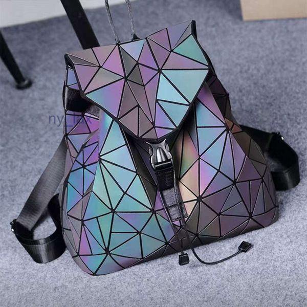 2024 nueva estrella con la misma mochila en forma de diamante para hombres y mujeres, bolsa de viaje para computadora con decoloración esmerilada a la moda, geométrica