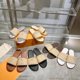 2024 Nouvelle pantoufle de pantouage Plate-forme de sandale Raffias Slippers Designer Womans Summer Talage Flat De plage décontractée Piscine Piscine Piscine Sliders Taille 35-41