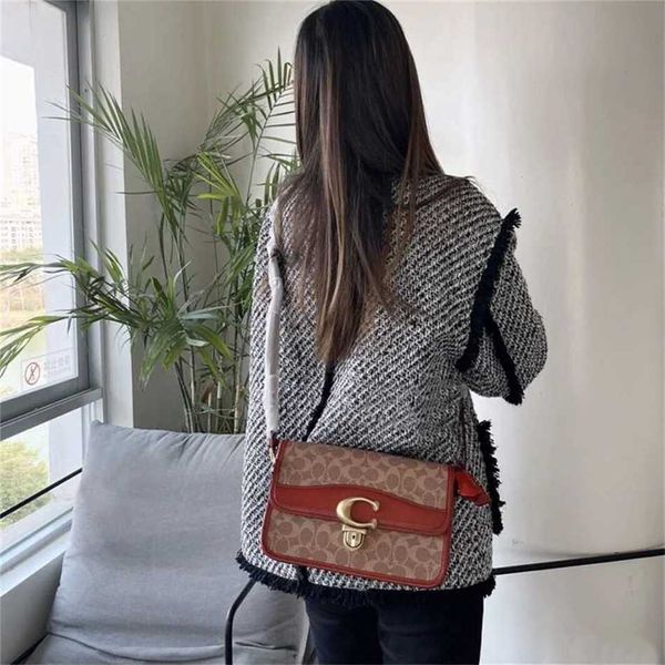 2024 Nouveau Studio Classique Enduit Vieille Fleur Boucle Flap Petit Sac À Main Carré vente 60% De Réduction Magasin En Ligne