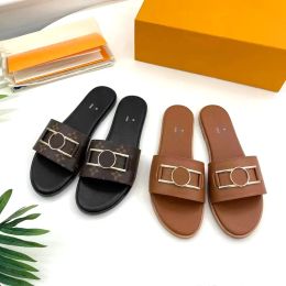 2024 New Style Lock It Sandales Slippétes Gétille en cuir en cuir Été Flat Flat Womens Men Luxurys Designer Pish Pool Sexy Loafer Moule intérieure Mule Outdoor Lady Sliders Sandale