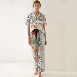 2024 Nieuwe stijl Pyjama Leaf Print Zomer Korte mouwen Imitatie Zijde Pyjama Tie Up lange broek Cardigan Losse passende huiskleding