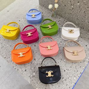 2024 Nouveau sac ronde d'été PVC Plastique Jelly Sac à main épaule Crossbody Chain Ladies Fashion Small Bag