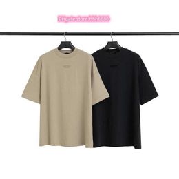 2024 Neue T-Shirts für Männer und Frauen der nordamerikanischen High-Street-Modemarke Fears Essentialt-Shirt Cloud Series Fear Line American Trendy Loose Short Sleeved H45s