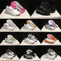 2024 Nouvelles chaussures de course de qualité supérieure Hommes Femmes Designer Cloudnova Form Nova White Pearl x 3 Cloudmonster Monstermen Baskets de sport Sneakersand Cross Surfer Wor