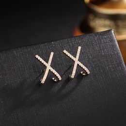 2024 Nieuwe trendy X-Letter Earring Modieuze en eenvoudige oorbellen voor vrouwen 925 Silver Naald Designer Sieraden