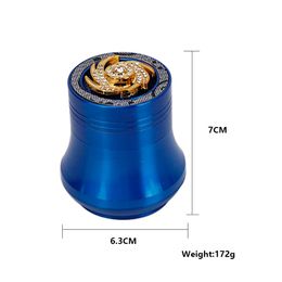 2024 Nouveau gobelet 63 mm Metal Herbal Herbal Grinder For Smoke Tobacco Manual Hand Spice Pepper Miller Cutter Zodiac Green Lucky Tree
