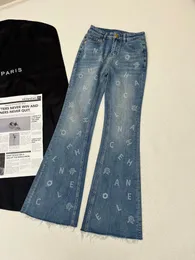 2024 Nouveau jean pour femmes Luxury High Wair Lettre de lettres jeans femme élégante pantalon de jean décontracté de style rétro élégant