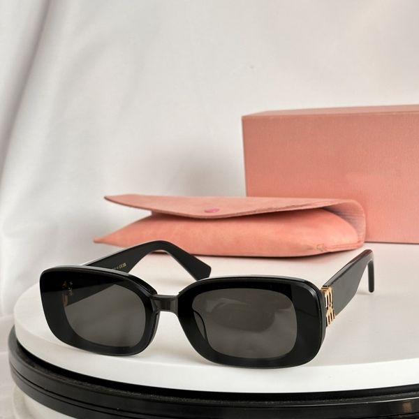 2024 Nouvelles femmes Star Ladies MU94AV Lunettes de soleil rectangle Style de mode européen américain Marque Design BOX CASE Lunettes Rectangle Oculos DE SOL UV400 Femelle