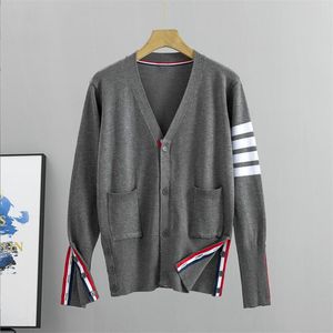 2024 NIEUWE Womens Cardigan Sweaters Designer Wool Sweater Winter Warm Knits Shirts Lange mouwen Vrouw Classic Sweatshirt Tops Borduurwerk S-4XL