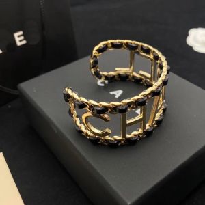 2024 nieuwe Womens Luxe Bangle Kerst Nieuwe Bruiloft Designer Merk Sieraden Verjaardagsfeestje familie Liefde Geschenken Bangle Met Boxs