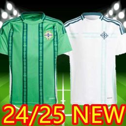 2024 Noord -Ierland European Cup Soccer Jerseys Men Set Kids Kit Uniform 2025 Divas Charles Evans 24 25 Voetbalshirt Charles Ballard Best Bruin Home Away Away